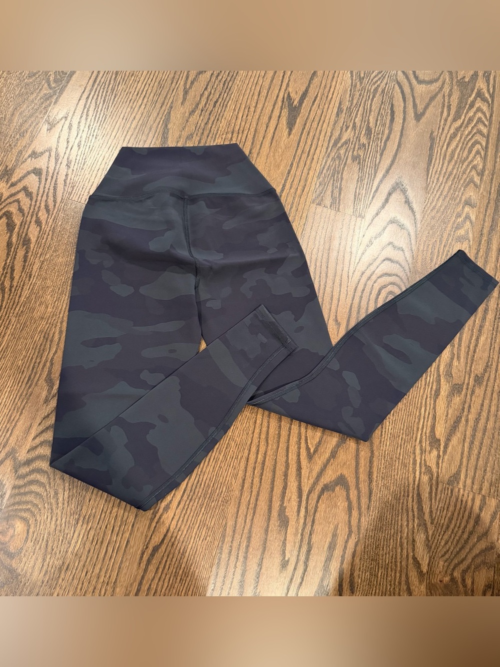 NWOT ALO Yoga High-Waist GreenCamo Womens Leggings - Picture 2 of 4